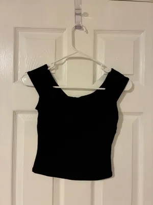 Off The Shoulder Black Crop Top Size XS thumbnail 2