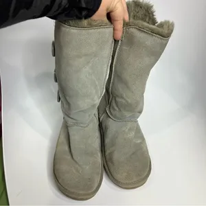 UGG Bailey triple button shearling boots size‎ 7 thumbnail 3