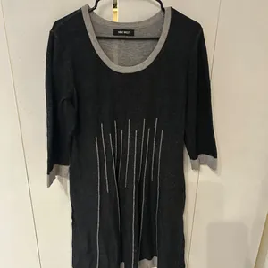 Nine West Black and Gray Tunic Top thumbnail 4