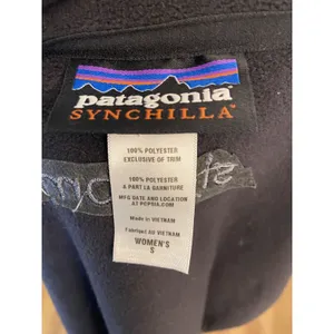 Patagonia‎ S Black Women's Micro Synchilla Logo Jacket Gorpcore thumbnail 5