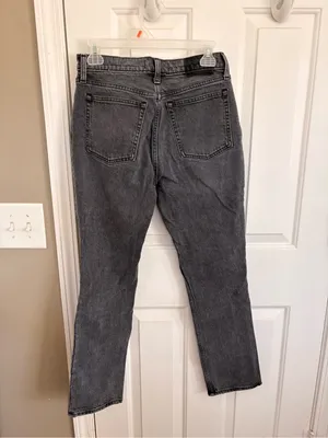 Abercrombie & Fitch The 90’s Skinny High-Waist Charcoal Gray Straight Leg Jeans thumbnail 3