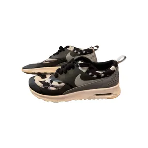 Nike Air Max Thea Camo Sneakers Women’s 7 Black Gray Athletic Running Shoes thumbnail 2