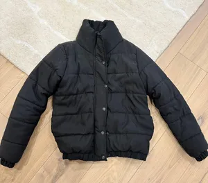 Boohoo Cropped Black Puffer Jacket thumbnail 1