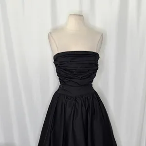 NWT!! HELLO MOLLY Upon A Cloud Strapless Bubble Midi Dress Solid Black X-Small‎ thumbnail 3