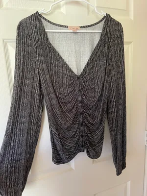Long Sleeve thumbnail 1