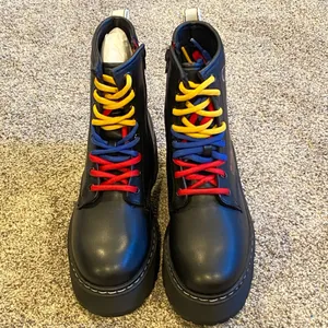 Steve Madden x Harlem Festival of Culture Lace-Up Platform Combat Boots thumbnail 3