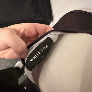 WHITE FOX purple/black top thumbnail 4