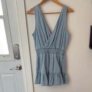 • American Eagle • Women’s Light Blue Sleeveless Denim Romper size M thumbnail 3