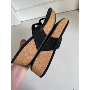 UGG‎ Brooks black suede cork wedge sandals Size 8 thumbnail 9