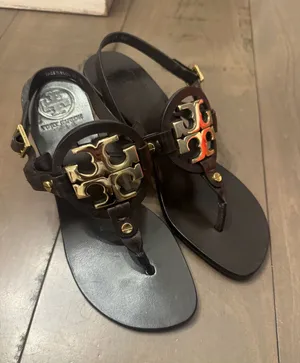 Tory Burch Size 6 Holly 2 Sandal Kitten Heel Brown Leather thumbnail 1