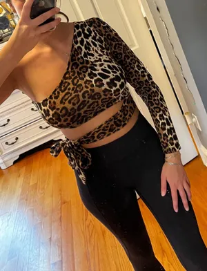 CROPPED LEOPARD ONE SLEEVE TIE TOP Multi Size L thumbnail 2