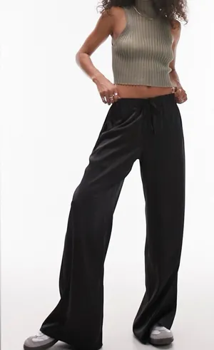 Topshop plain satin wide leg pants in black size 10 US‎ thumbnail 1