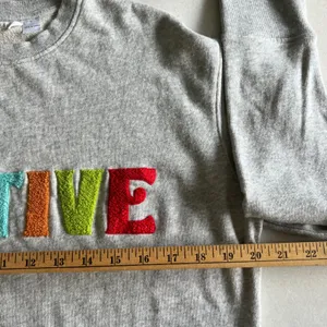 Shira Leah Chicago Festive Sweatshirt Multicolor Embroidered Letters -‎ Small thumbnail 4