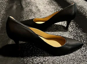Womens sz7.5 Sole Society Luneiras classic black leather pointed toe pumps thumbnail 4