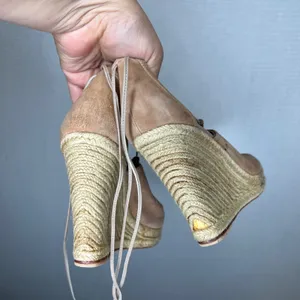 Trina Turk Tan Suede Espadrille Wedge Sandals Lace Up Ankle Tie 8M thumbnail 4