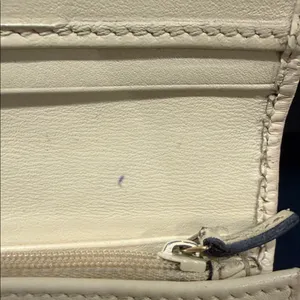 ‼️SALE‼️ Gucci Cream/Off White Mini Guccisima Embossed Leather Wallet thumbnail 5