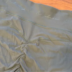 GYMSHARK X WHITNEY SIMMONS Mesh Cycling Bike Shorts Green Small thumbnail 4