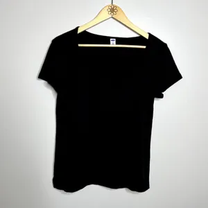 Old Navy Eyelet Black Short Sleeve Top thumbnail 4