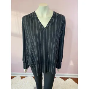 Ann Taylor Black Diagonal Striped V-Neckline Blouse thumbnail 8
