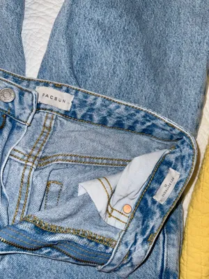 Pacsun 90s boyfriend jeans  thumbnail 3