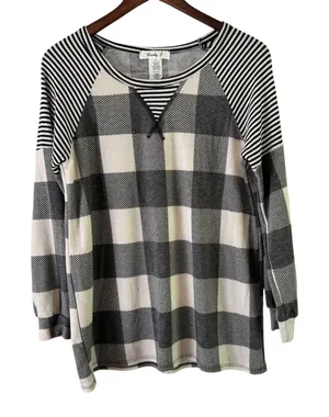 Lovely J Buffalo‎ Plaid Raglan Top Striped Sleeve Comfy Pullover Small thumbnail 1
