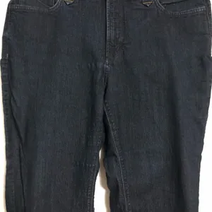 NYDJ bootcut dark wash jeans women’s‎ size 14WP. Dark wash double belt loops thumbnail 2