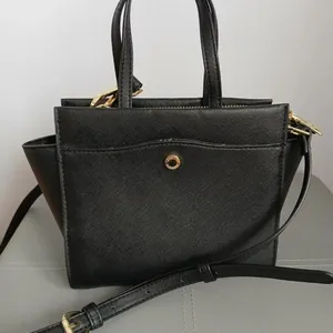 Steve Madden black leather handbag with‎ gold hardware thumbnail 2