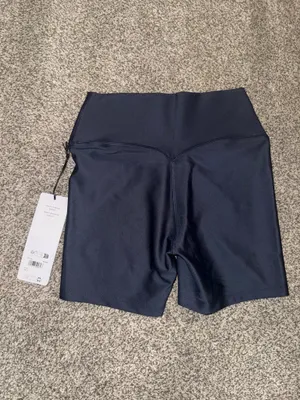 Alo Yoga Airlift Energy Short - Navy - Size S thumbnail 4