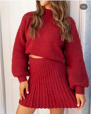 Sofia the label. Crimson set size medium Red thumbnail 1