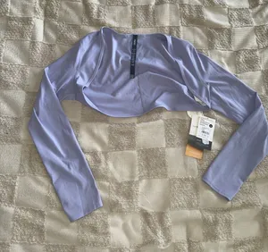 NWT Vuori AlltheFeels Shrug Lavender Mist size‎ L thumbnail 1