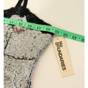No Boundaries Sequin Cropped Skirt Set Sz L Silver Black Lace Trim Party Glam thumbnail 9