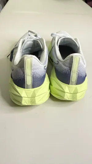 ASICS Running Shoes NOVABLAST 4 Women’s Size 10 thumbnail 3