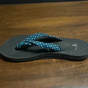 SANUK woman’s sz 5 YOGA SLINGER Teal Dots YOGA MAT FOOTBED THONG SANDALS thumbnail 4