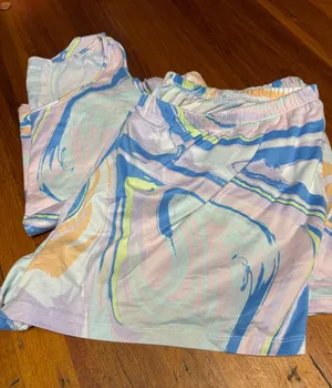Pastel Swirl Print Women’s Elastic Waist PJ shorts set thumbnail 1