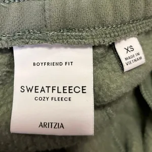 Aritzia Sweatfleece Women's Green Drawstring Boyfriend Fit Sweat Shorts Size XS thumbnail 4