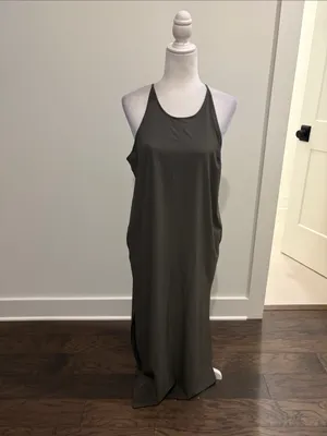 New With Tags Athleta Petite Hayes Pleated Dress Sz SP (fits large) thumbnail 3