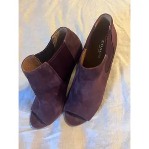 Coach Booties Size 7 B Burgundy Suede Heels Open Toes Adrianna thumbnail 8
