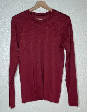 Lululemon‎ Swiftly Tech Long Sleeve Crewneck Red Small thumbnail 1
