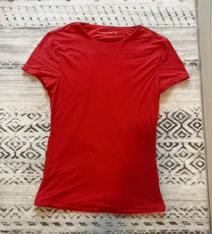Abercrombie and fitch red tshirt thumbnail 1