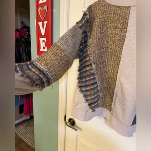 Oli And Hali Avery pullover tan mixed print casual boho winter top $78 xs thumbnail 7