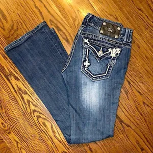 MISS ME Dark Wash Embellished Boot Cut Denim Low Rise Jeans Size 28x31 TAG 28x34 thumbnail 3