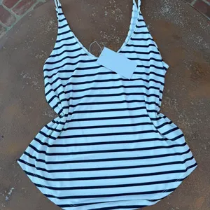 NWT Zara white + navy striped tank top Size M #summer #basics #beach thumbnail 4
