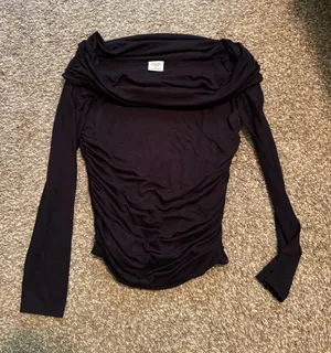 Abercrombie Off-The-Shoulder Long Sleeve Top thumbnail 1