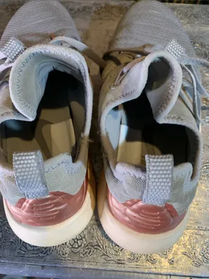 Nike Women’s Free TR 8 Premium 8 Sneakers Size 7.5 thumbnail 6