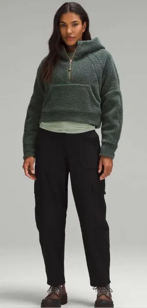 Lululemon Light Utilitech Cargo Pocket High-Rise Pant black sz 28 thumbnail 1