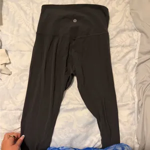 Lululemon Slate High-Waisted align 28’ leggings thumbnail 2