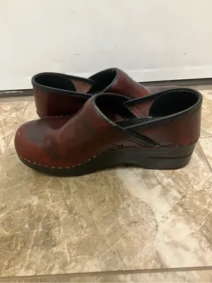 Dansko Professional Burgandy Clog 38 US 7.5 thumbnail 5