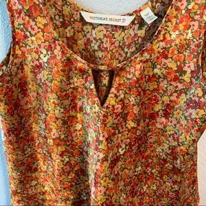 Victoria’s Secret Vintage Floral Crop Top thumbnail 3