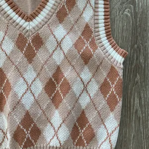 Urban Outfitters Y2k 2000s preppy Argyle academia sweater vest brown tan neutral medium new nwt thumbnail 4