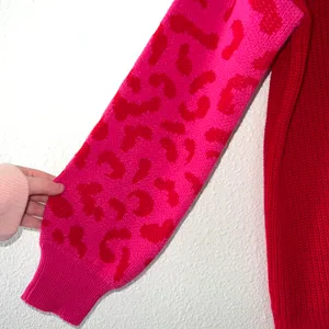 Red & Pink Two Toned V Neck Knit Pullover Leopard Print Sweater thumbnail 3